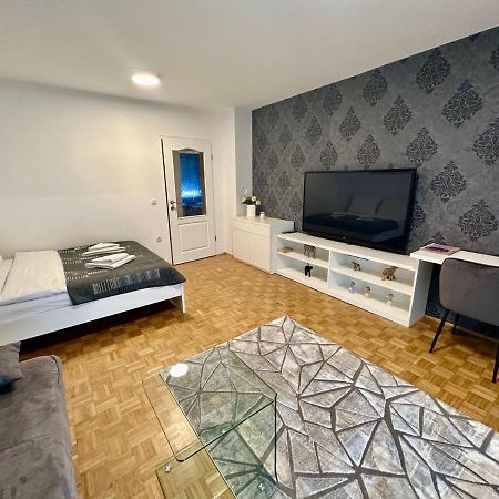 Clara Ljubljana Apartment ภายนอก รูปภาพ
