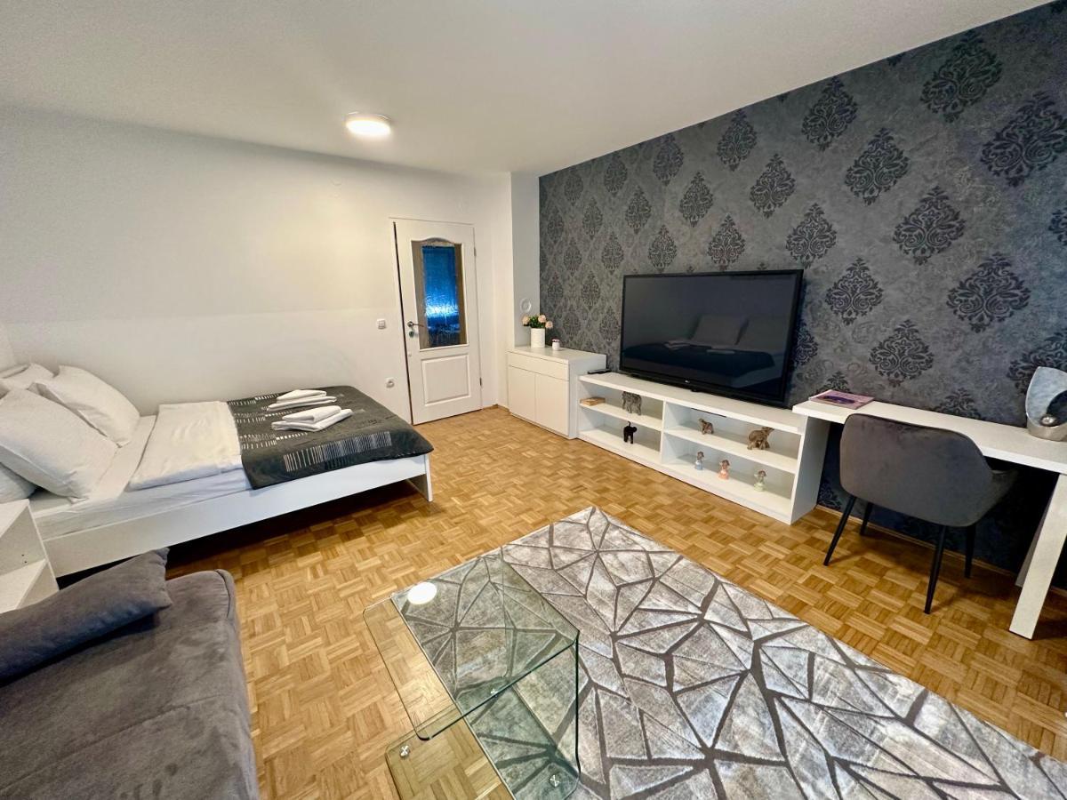 Clara Ljubljana Apartment ภายนอก รูปภาพ