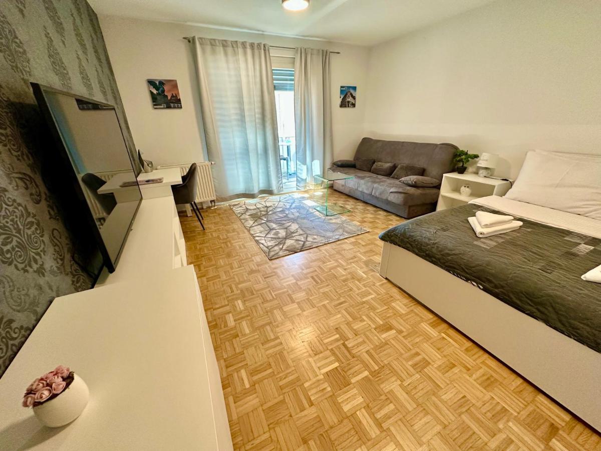 Clara Ljubljana Apartment ภายนอก รูปภาพ